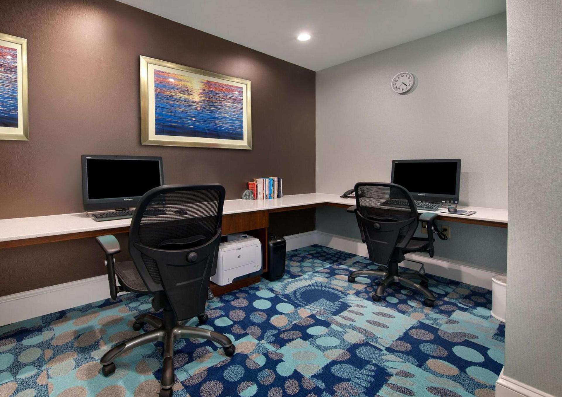 Hampton Inn Naples - I-75 photo 27