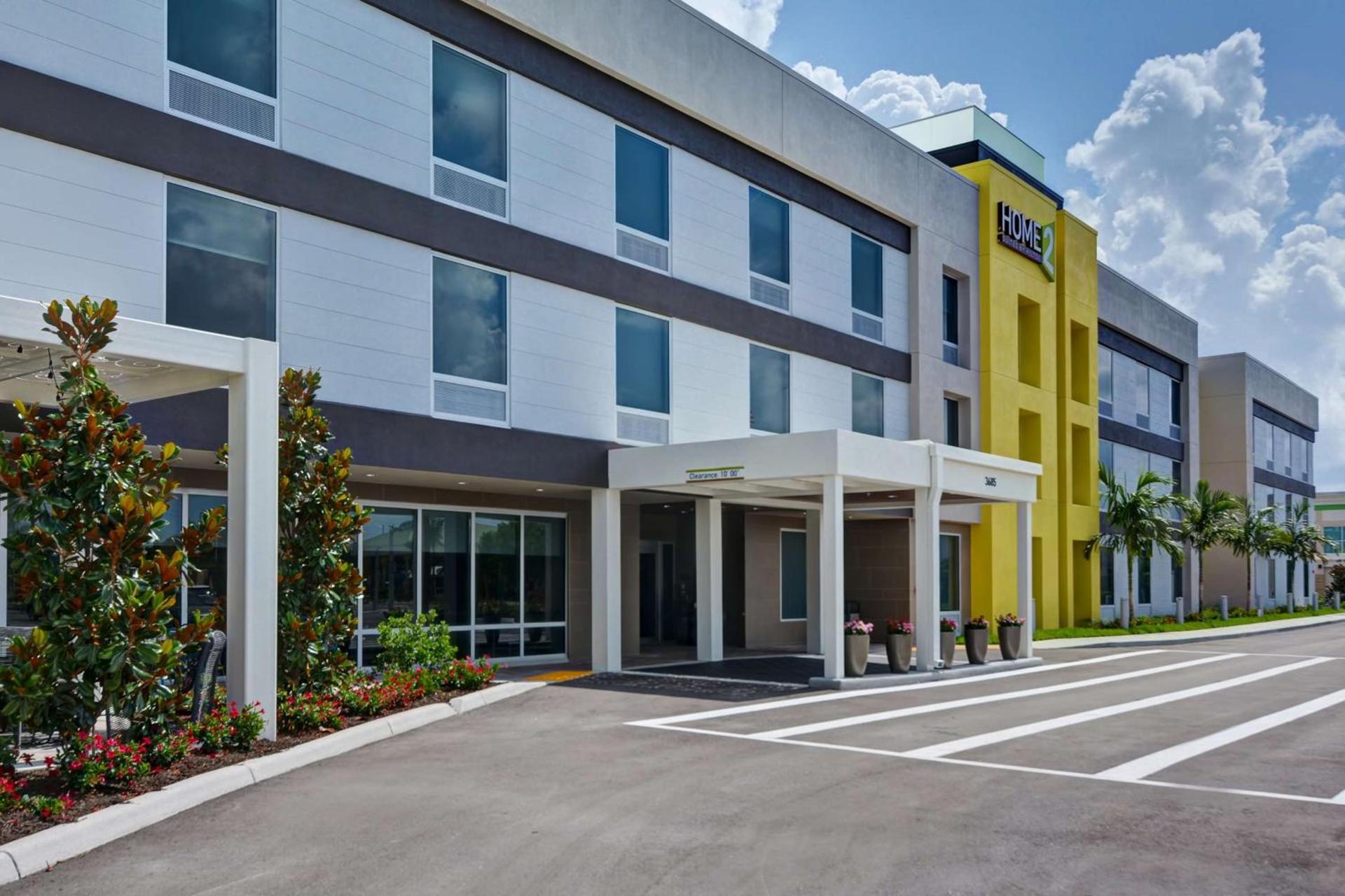 Home2 Suites By Hilton Naples I-75 Pine Ridge Road photo 12