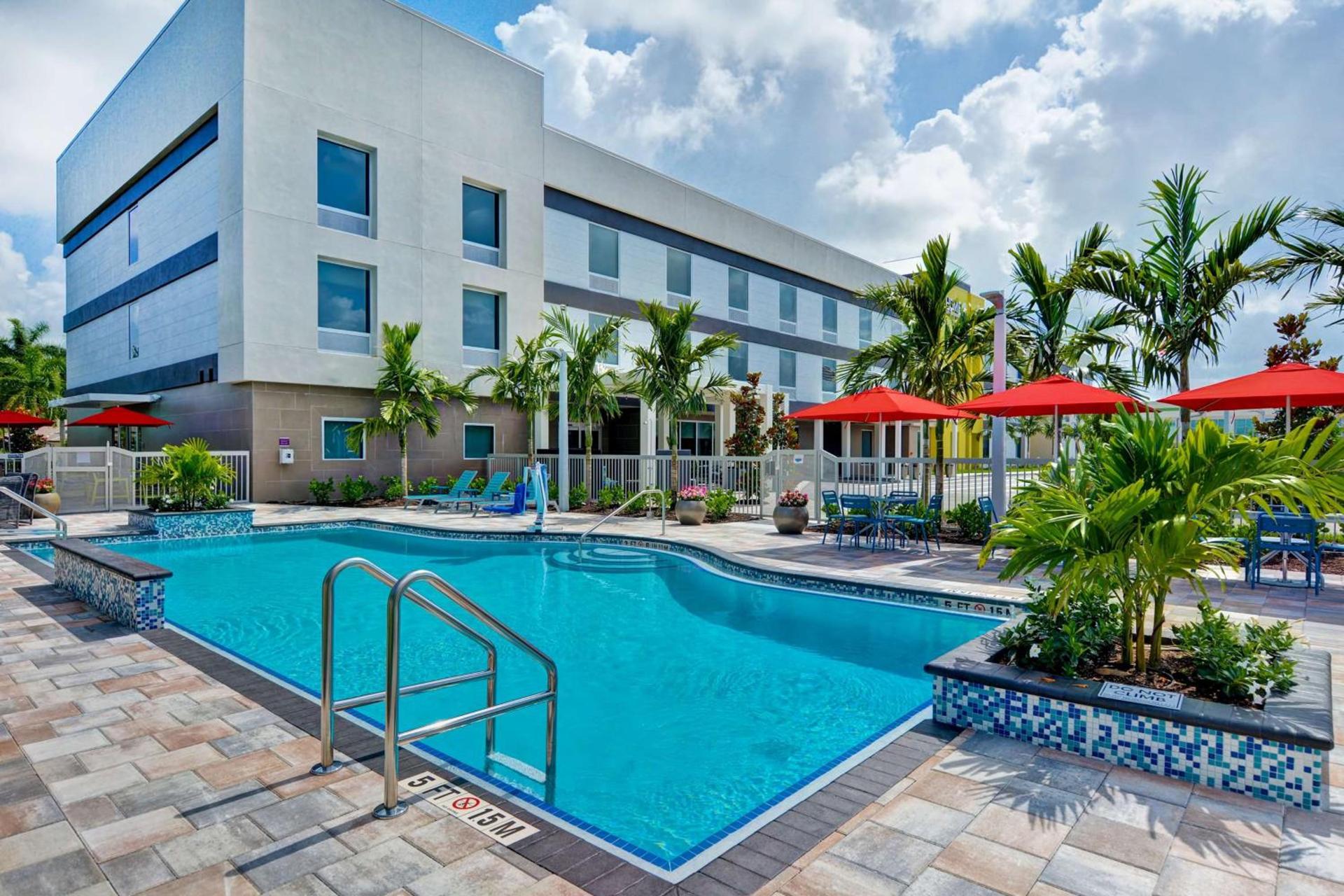 Home2 Suites By Hilton Naples I-75 Pine Ridge Road photo 19