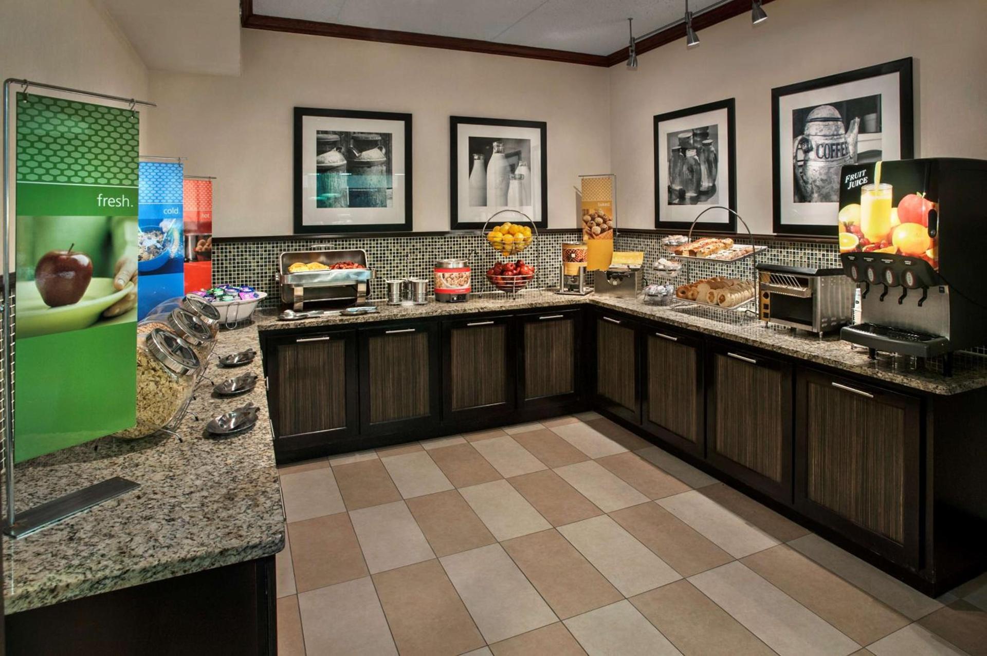 Hampton Inn Ann Arbor-South photo 19