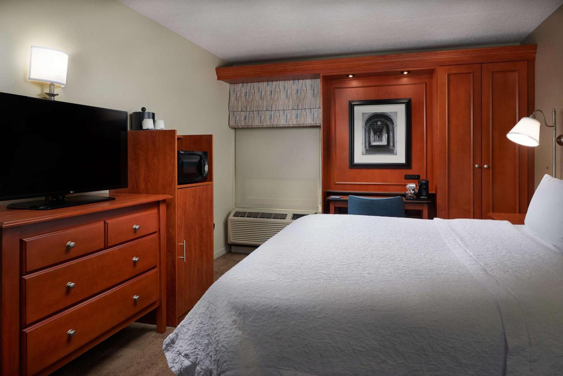 Hampton Inn Ann Arbor-South photo 25
