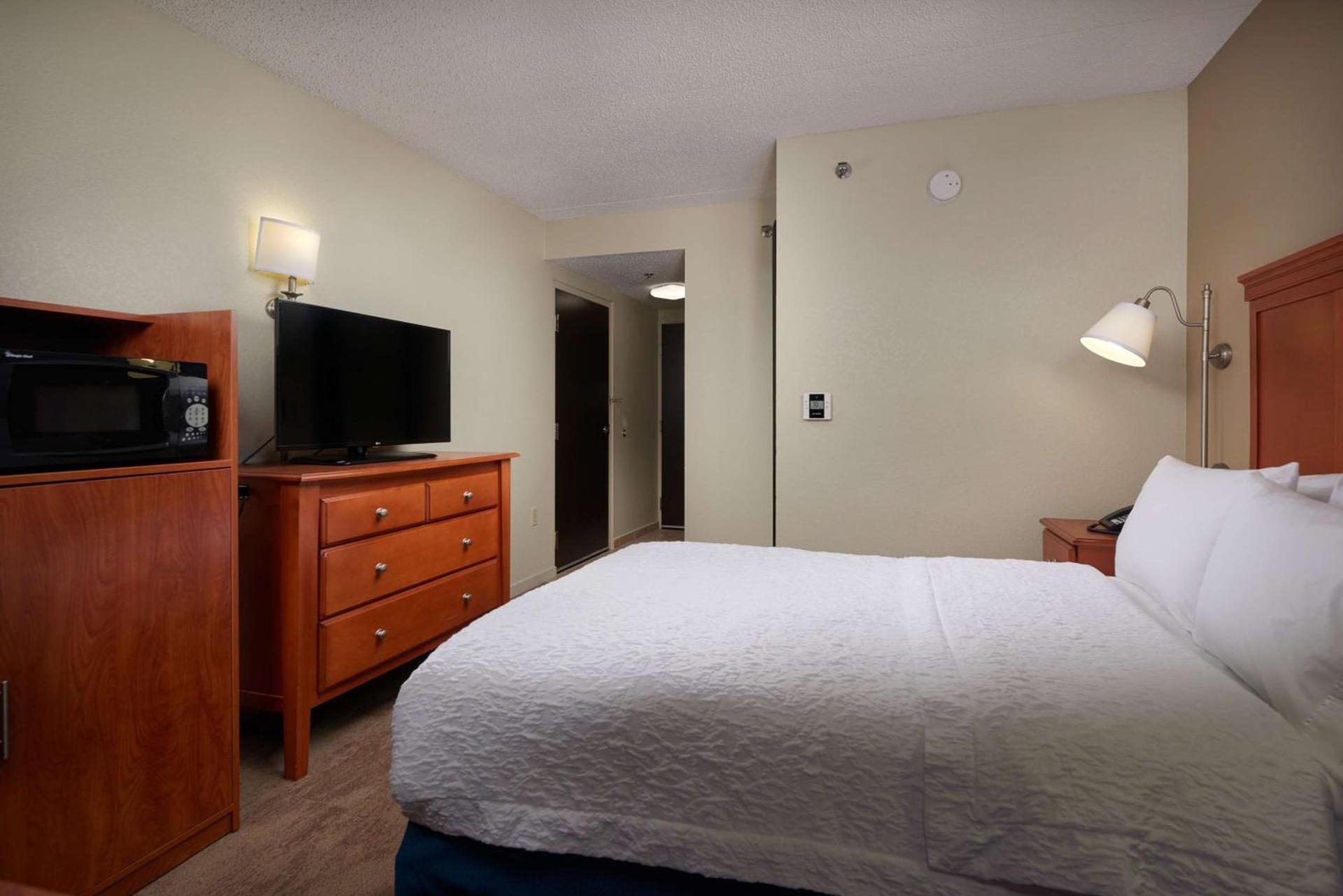 Hampton Inn Ann Arbor-South photo 31