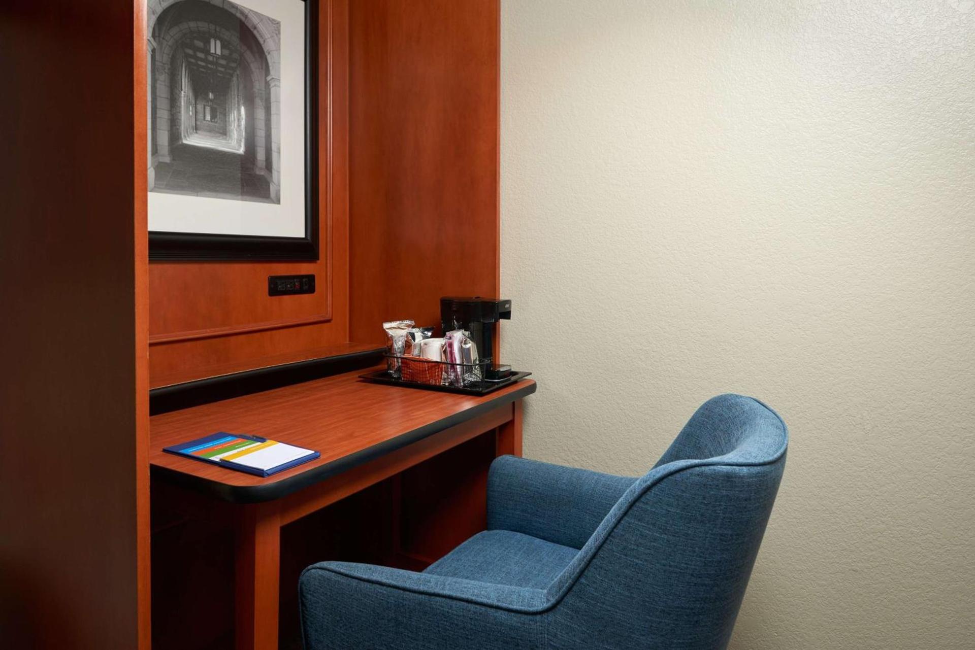Hampton Inn Ann Arbor-South photo 34