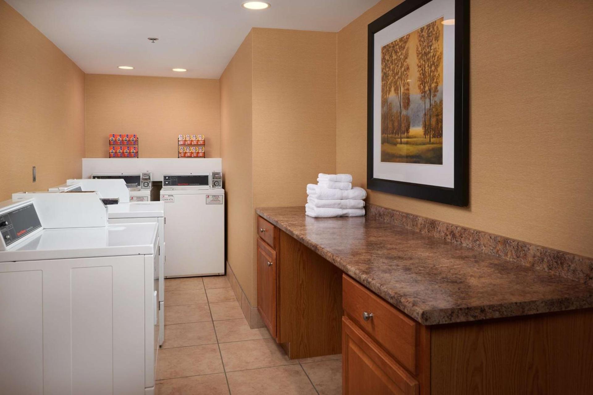 Hampton Inn Ann Arbor-South photo 42