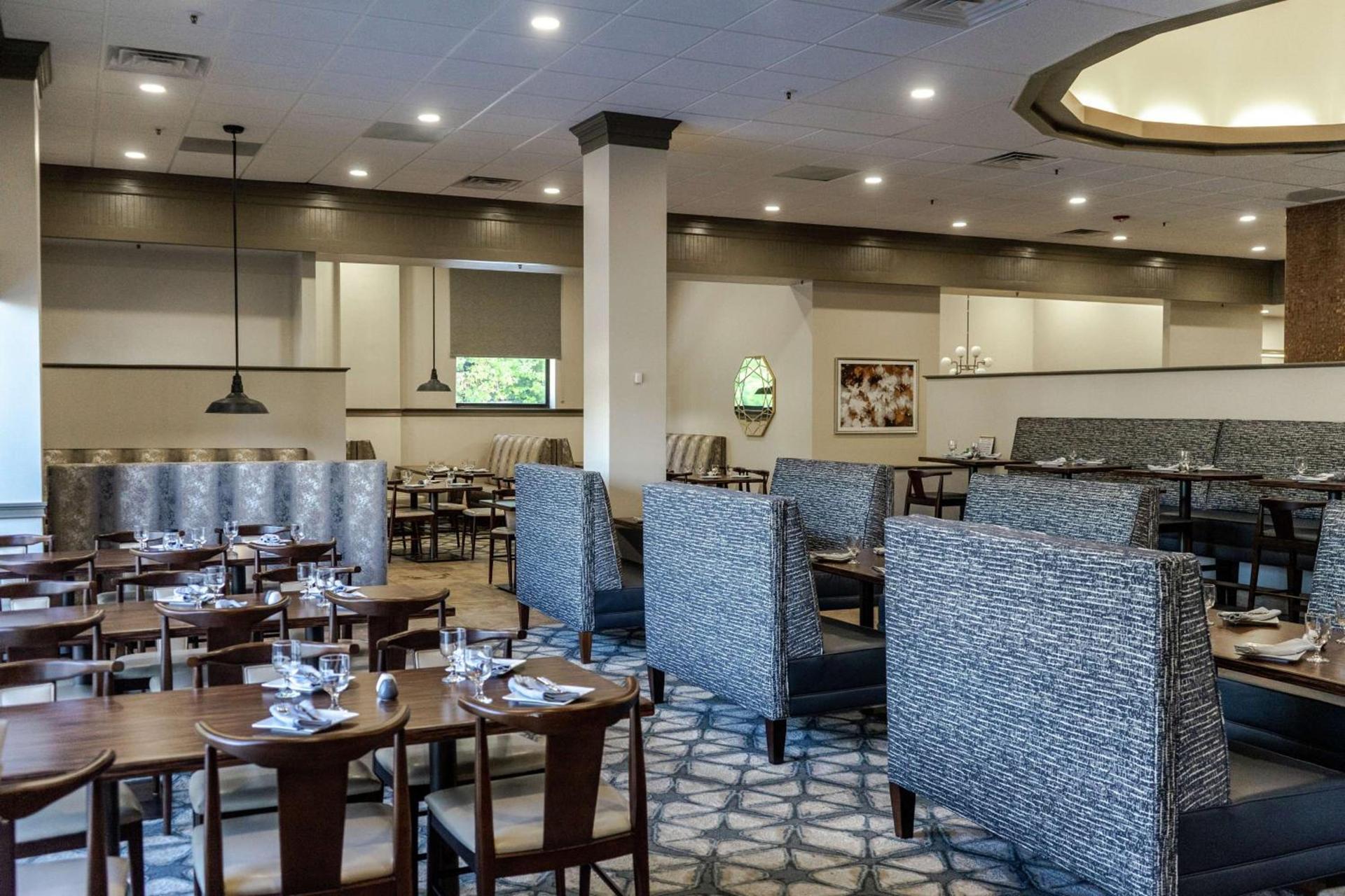 DoubleTree by Hilton Nashua photo 11