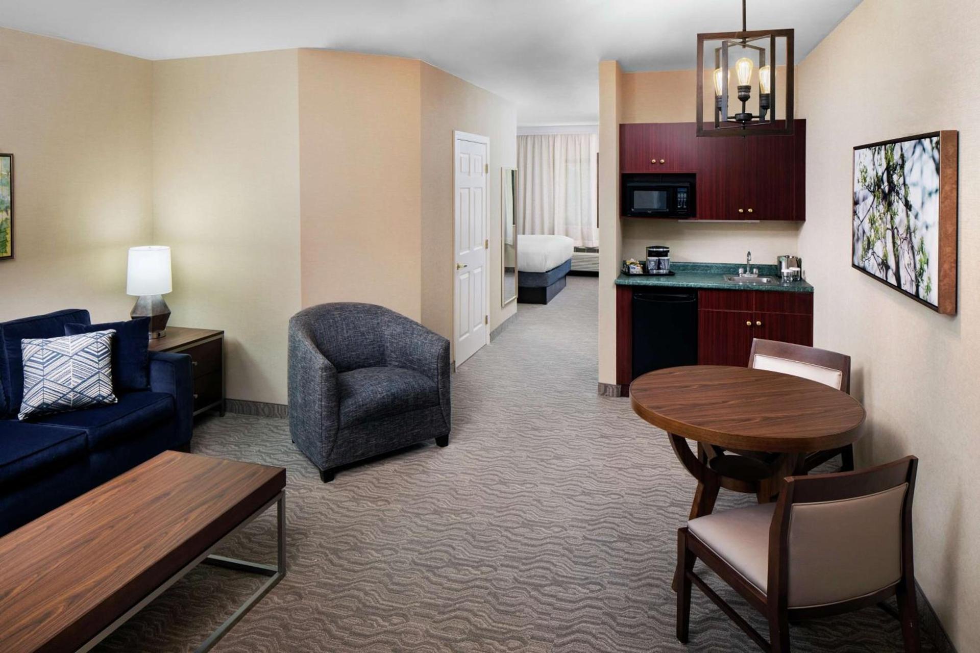 DoubleTree by Hilton Nashua photo 17