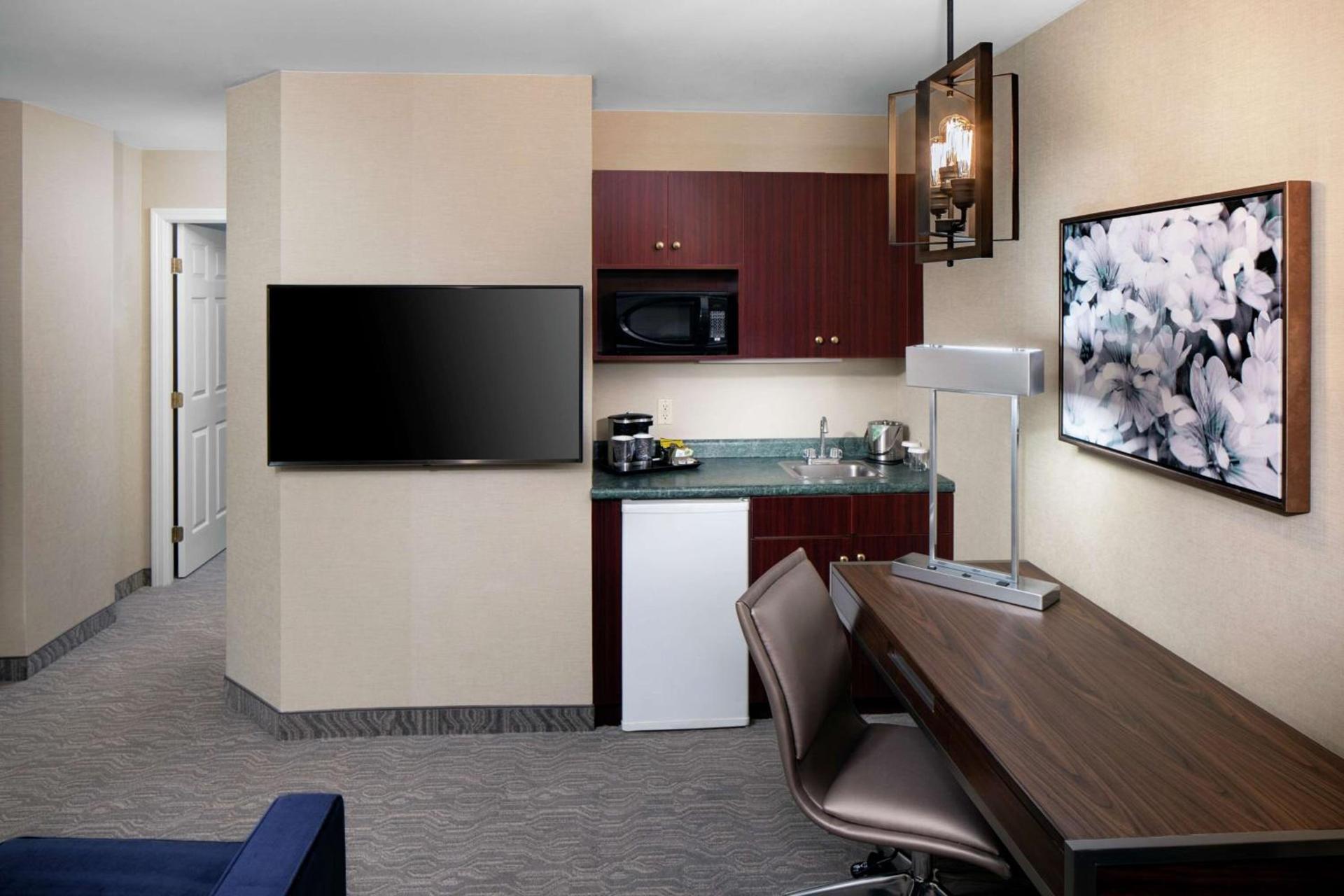 DoubleTree by Hilton Nashua photo 28