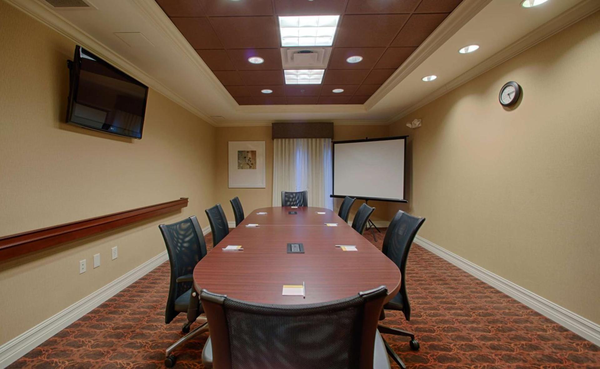 Hampton Inn Atlanta-Canton photo 17