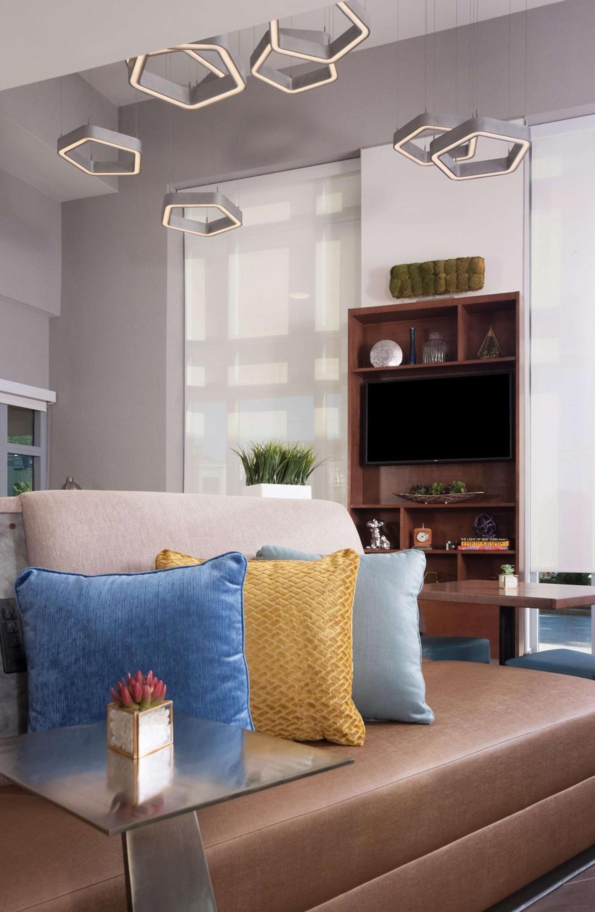 Home2 Suites By Hilton Atlanta Perimeter Center photo 8