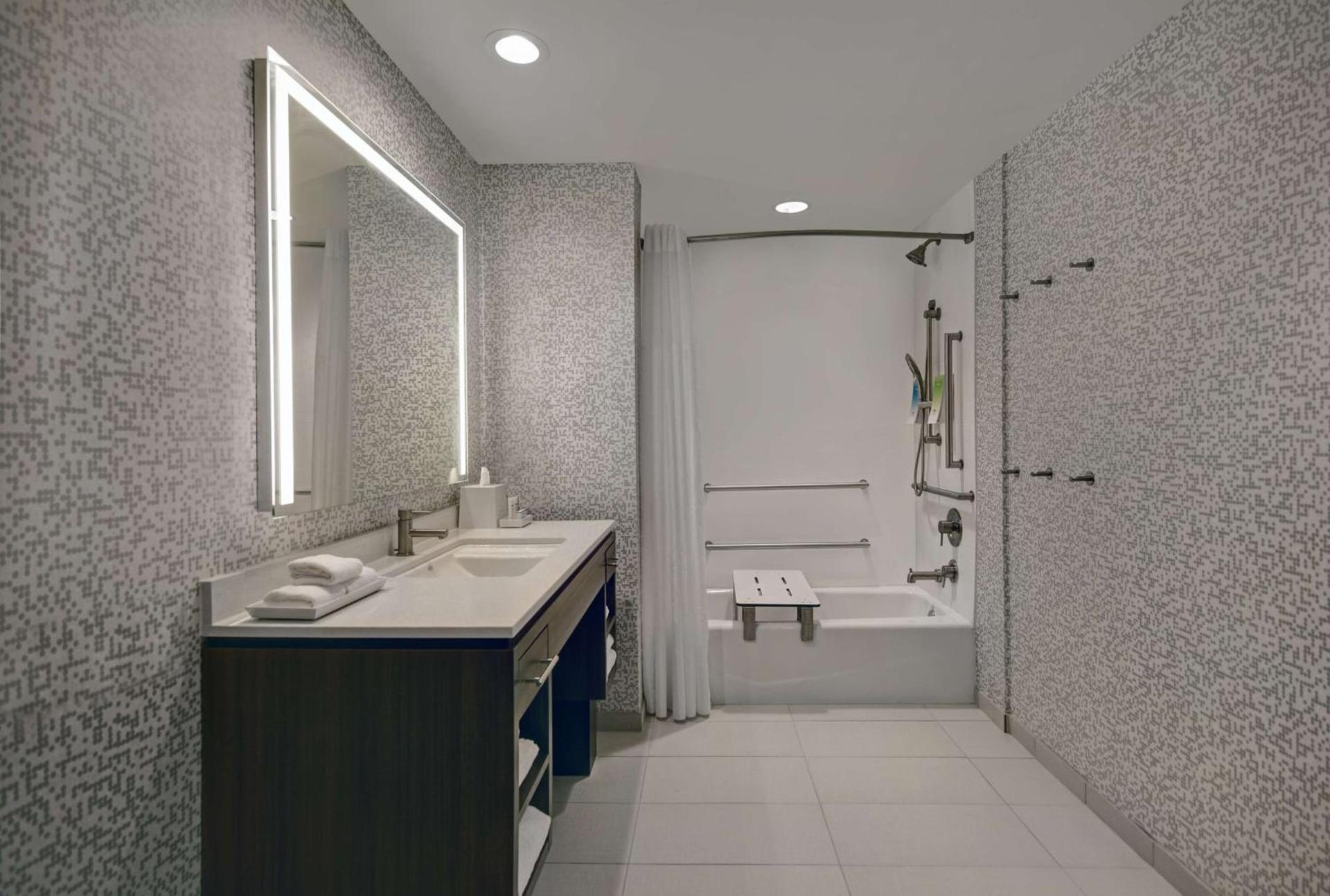 Home2 Suites by Hilton Atlanta Airport North photo 32
