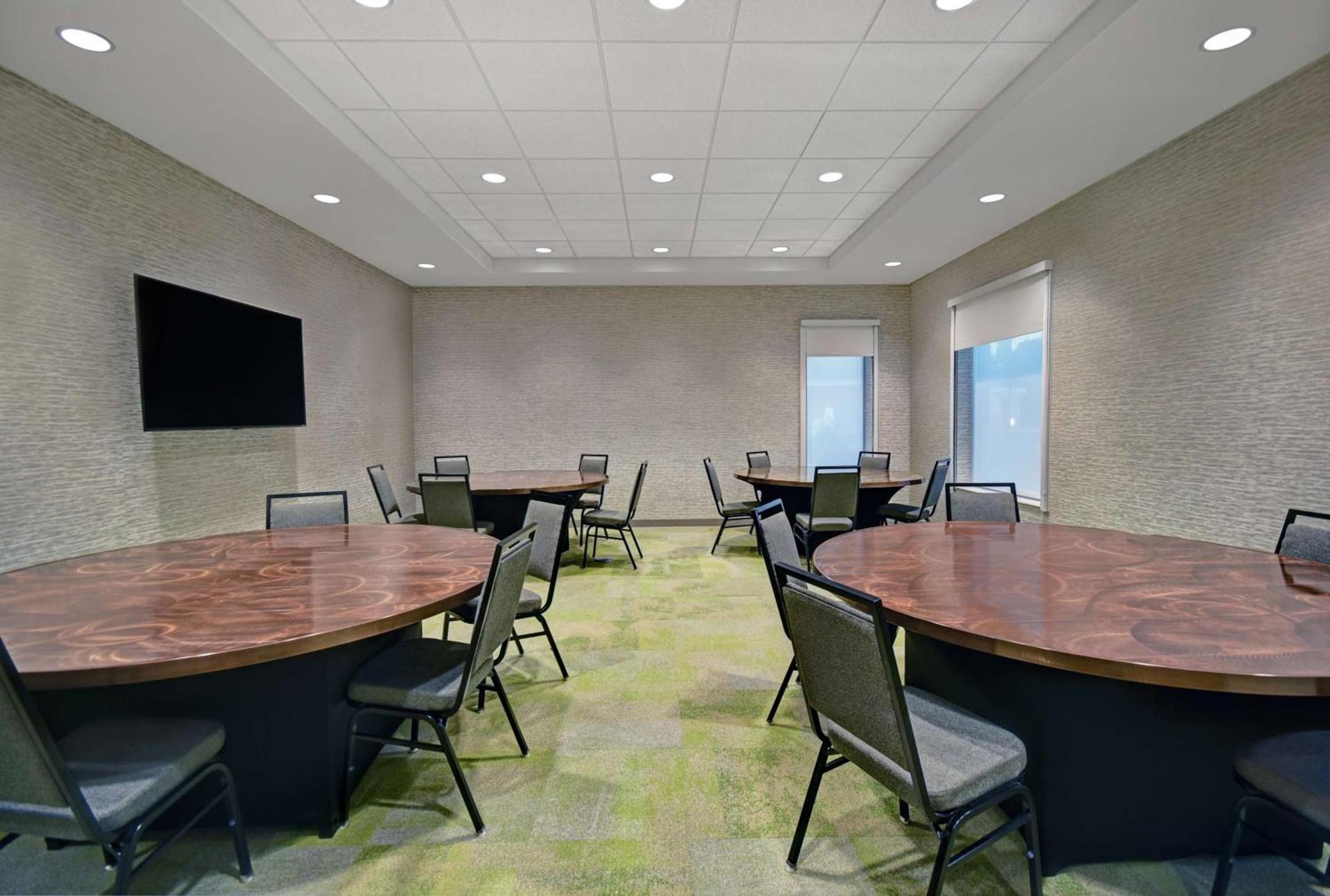 Home2 Suites by Hilton Atlanta Airport North photo 39