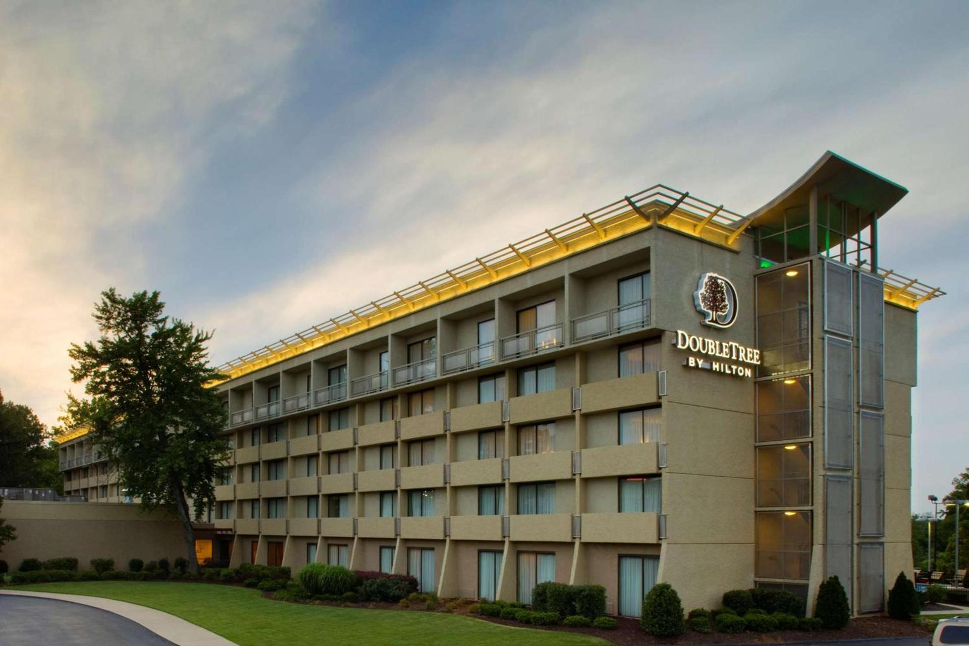 DoubleTree by Hilton Atlanta Northeast/Northlake photo 2