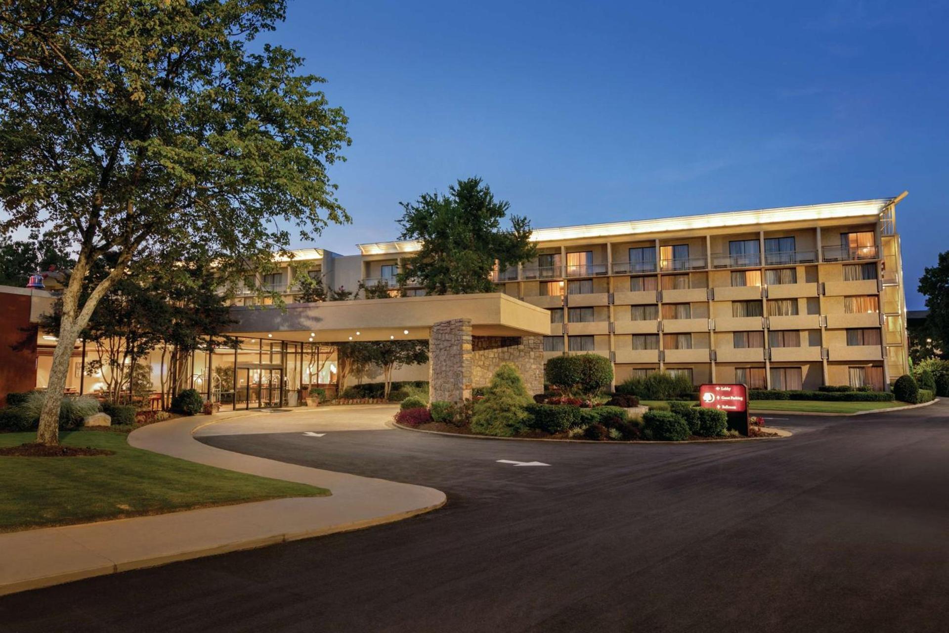 DoubleTree by Hilton Atlanta Northeast/Northlake photo 1