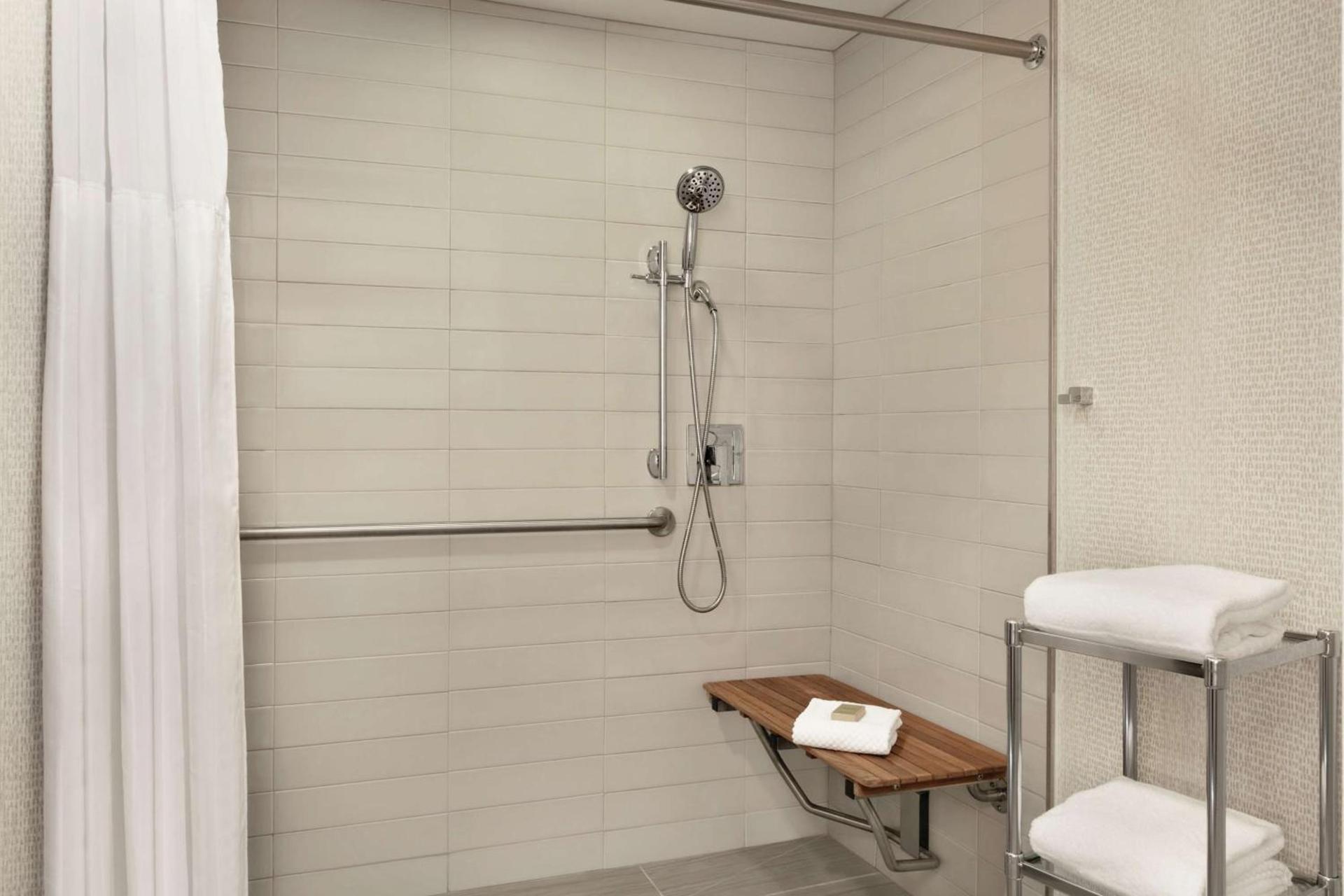 DoubleTree by Hilton Atlanta Northeast/Northlake photo 16