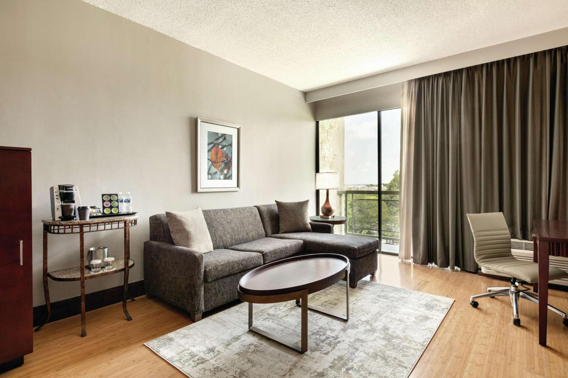 DoubleTree by Hilton Atlanta Northeast/Northlake photo 25