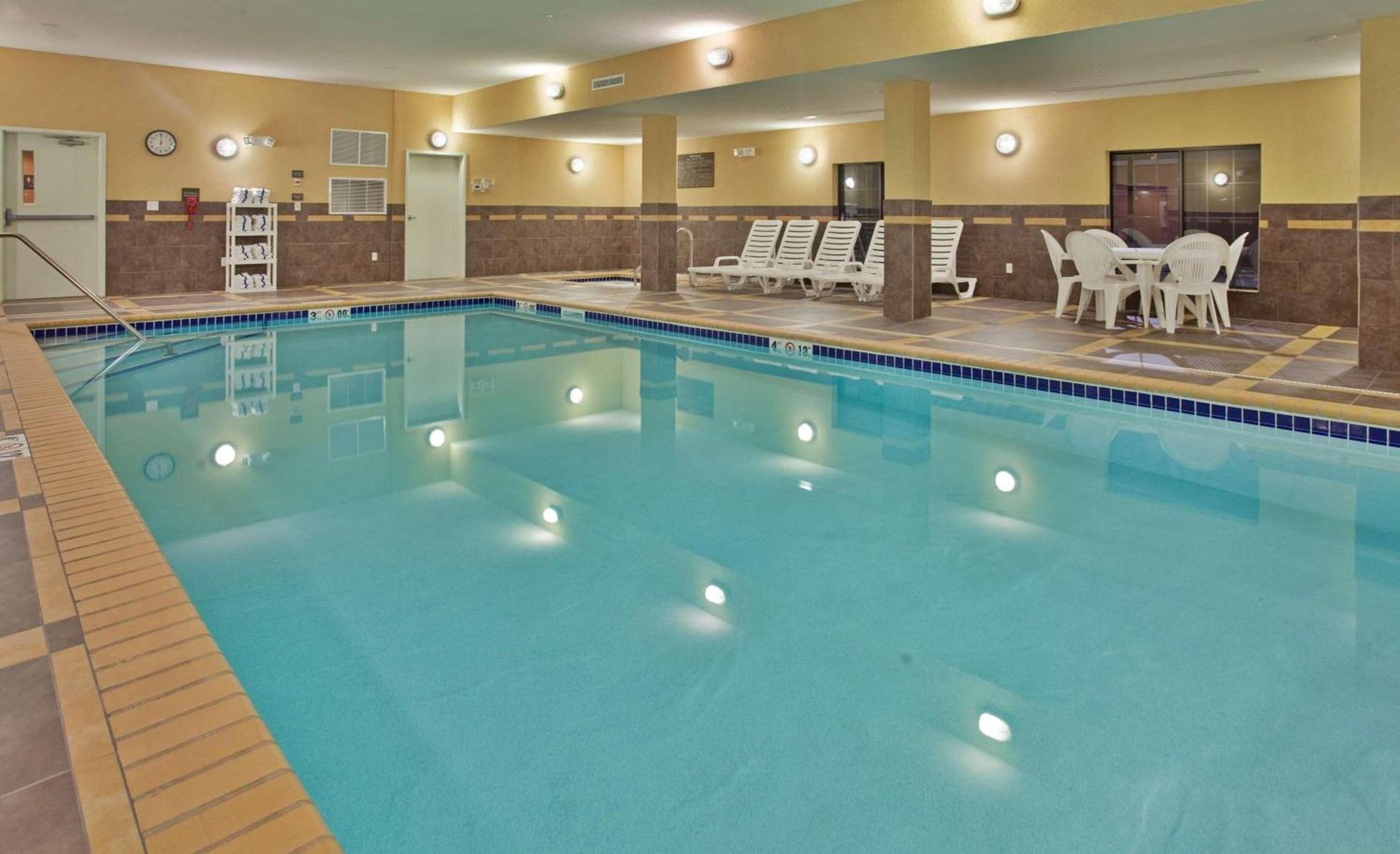 Hampton Inn & Suites Watertown photo 4
