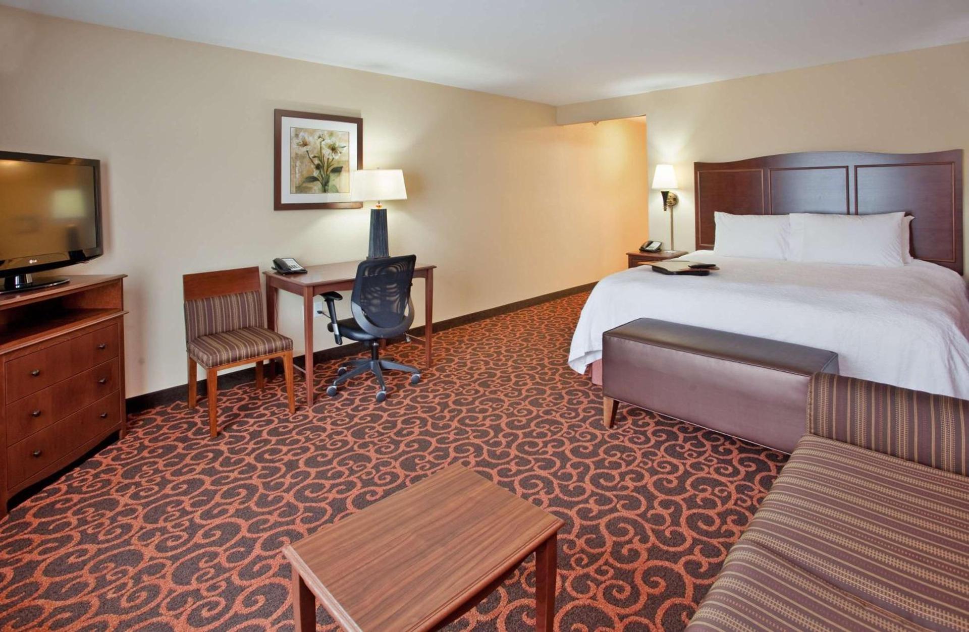 Hampton Inn & Suites Watertown photo 16