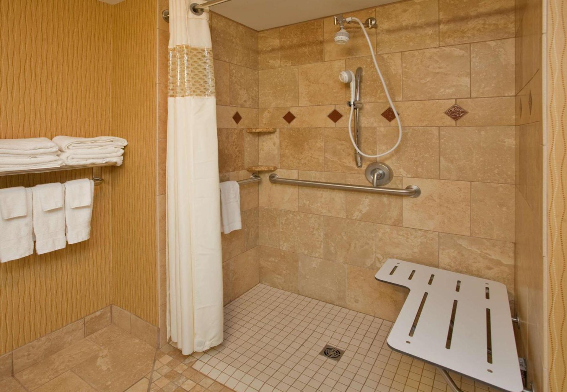 Hampton Inn & Suites Watertown photo 20