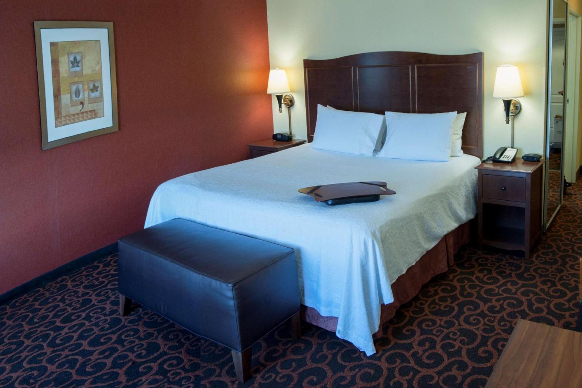 Hampton Inn & Suites Watertown photo 28