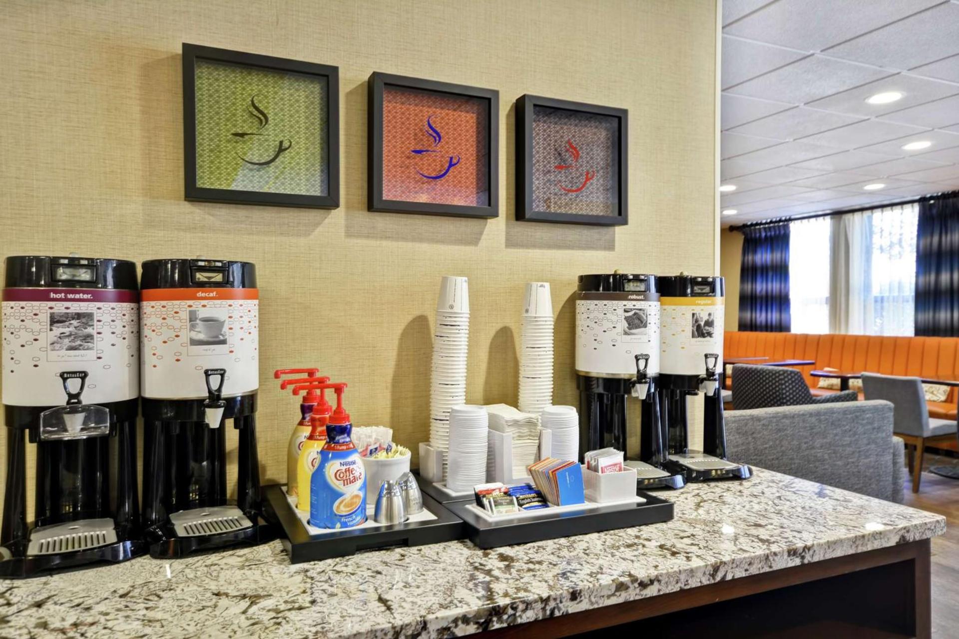 Hampton Inn Auburn photo 4