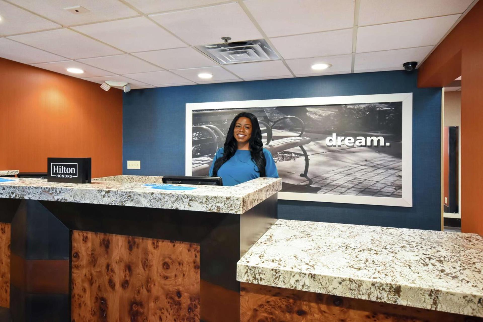 Hampton Inn Auburn photo 5