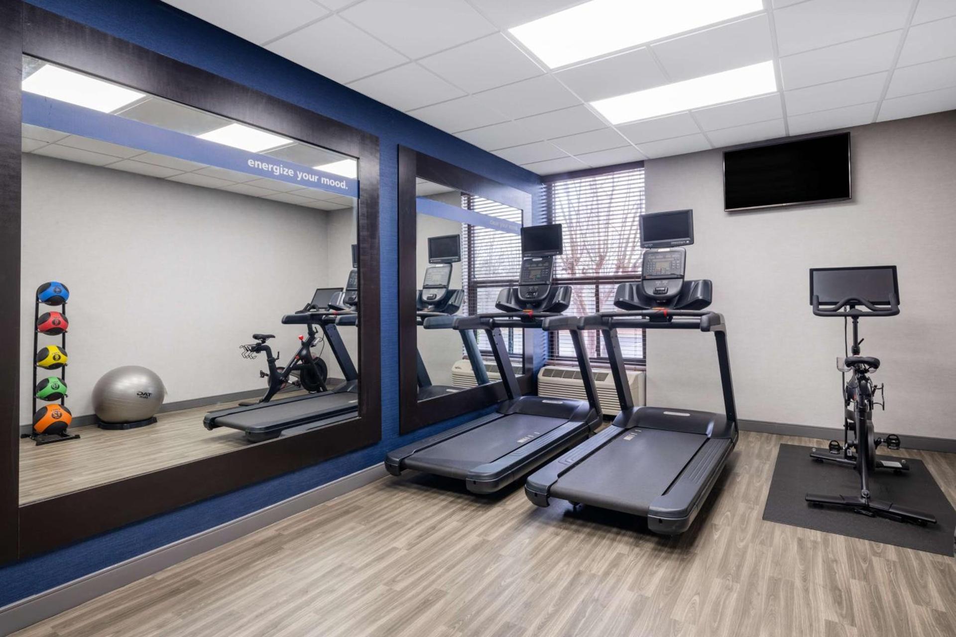 Hampton Inn Auburn photo 27