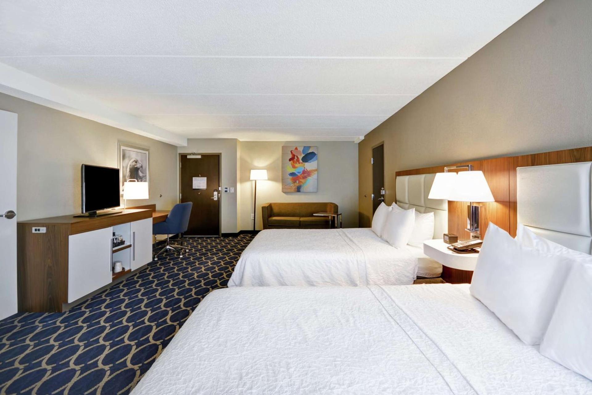 Hampton Inn Auburn photo 34