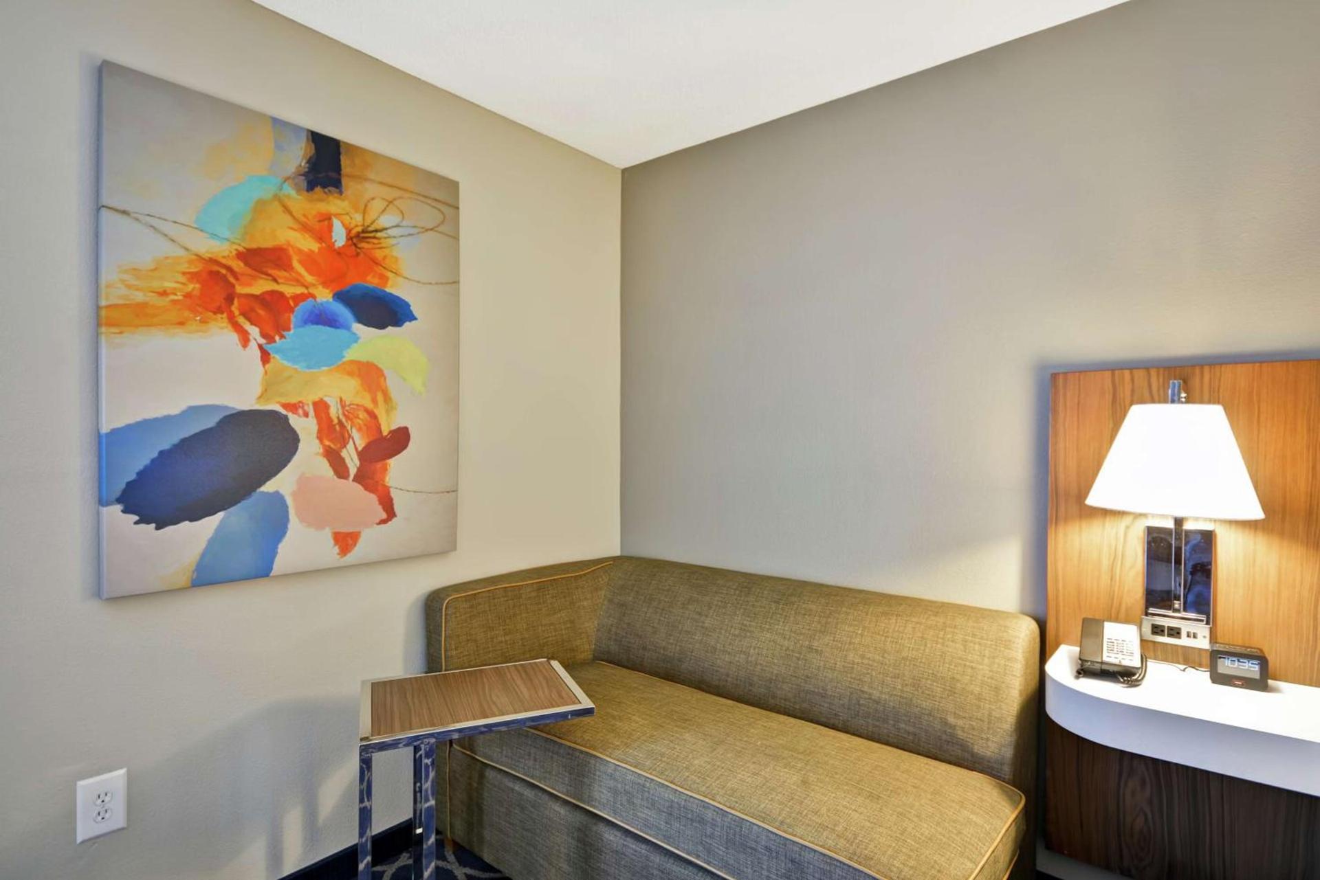 Hampton Inn Auburn photo 39