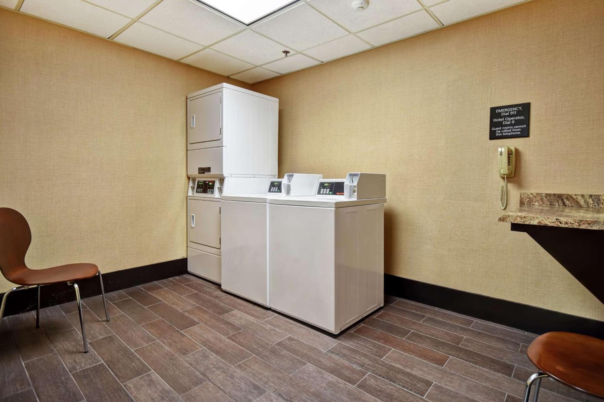 Hampton Inn Auburn photo 44