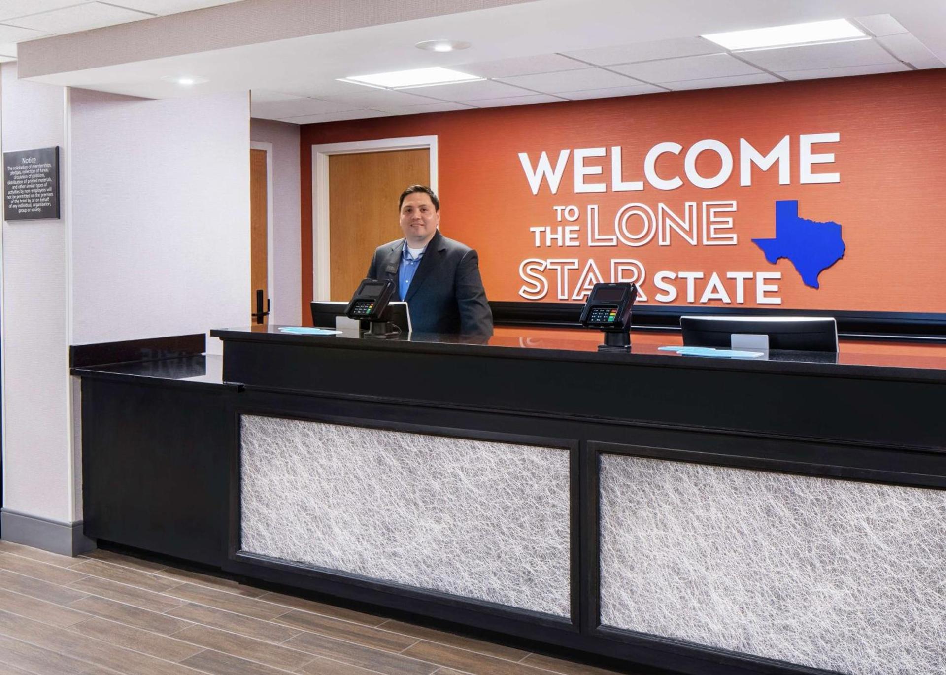 Hampton Inn Austin North photo 4