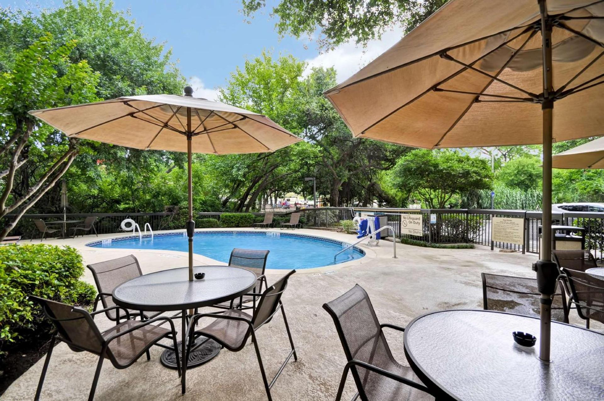 Hampton Inn Austin North photo 6