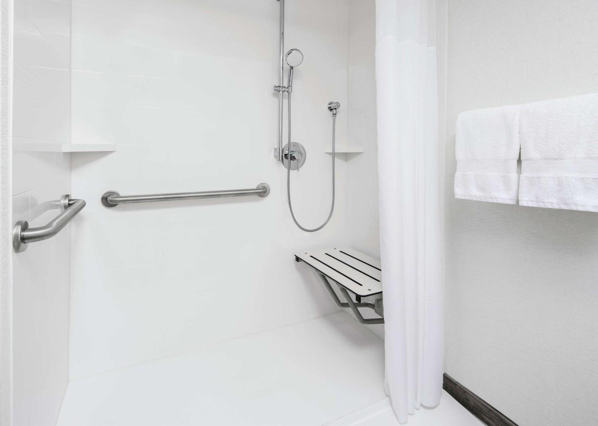 Hampton Inn Austin North photo 13