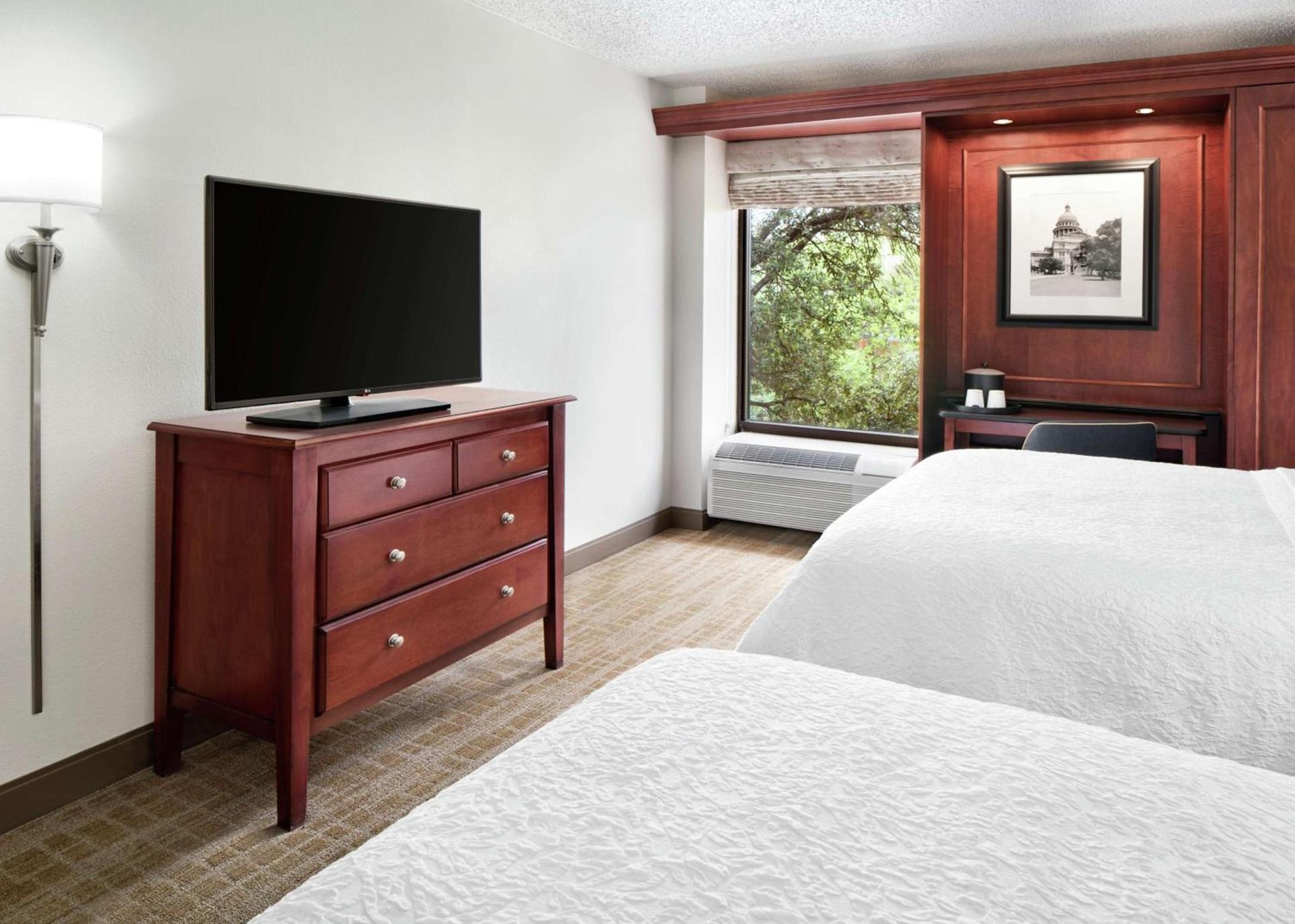 Hampton Inn Austin North photo 17