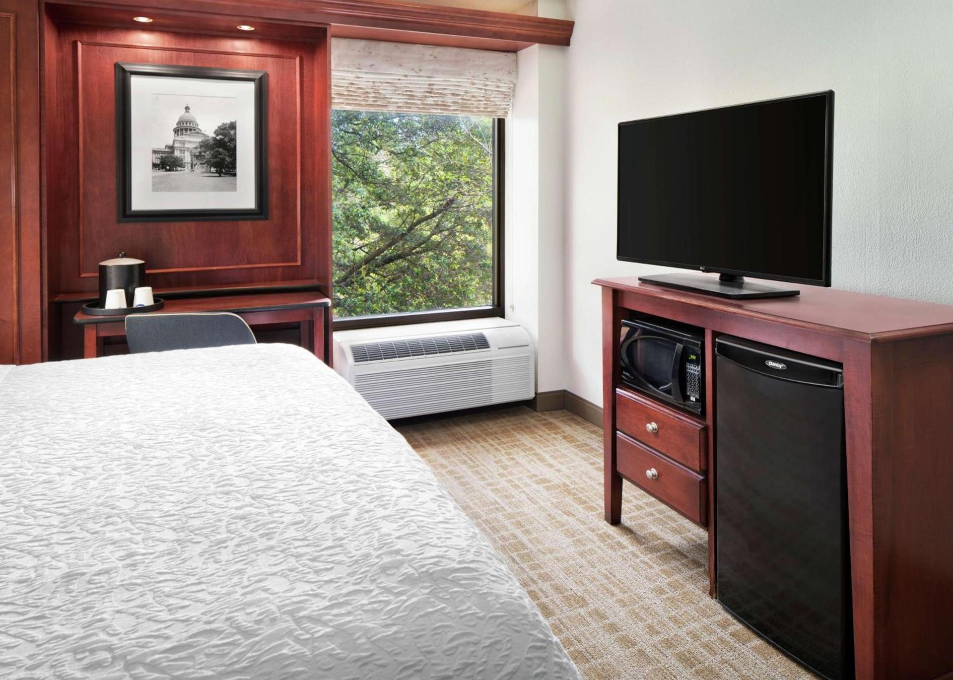 Hampton Inn Austin North photo 19