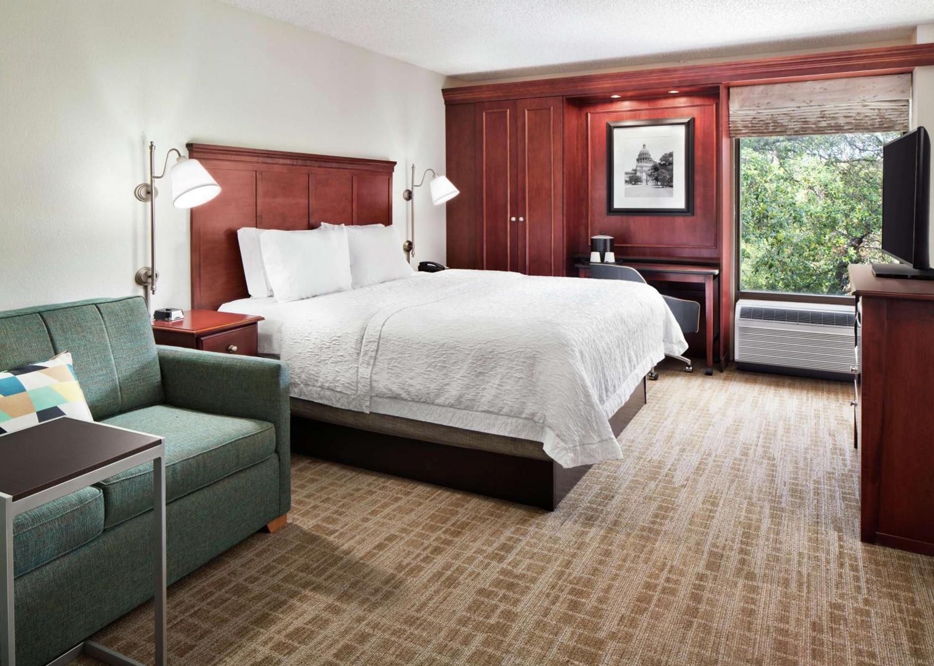 Hampton Inn Austin North photo 20