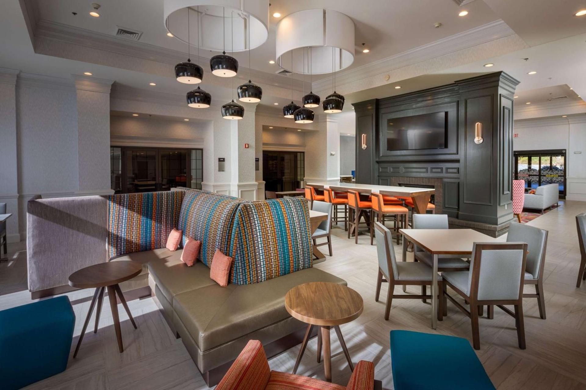 Hampton Inn and Suites Asheville Airport photo 3