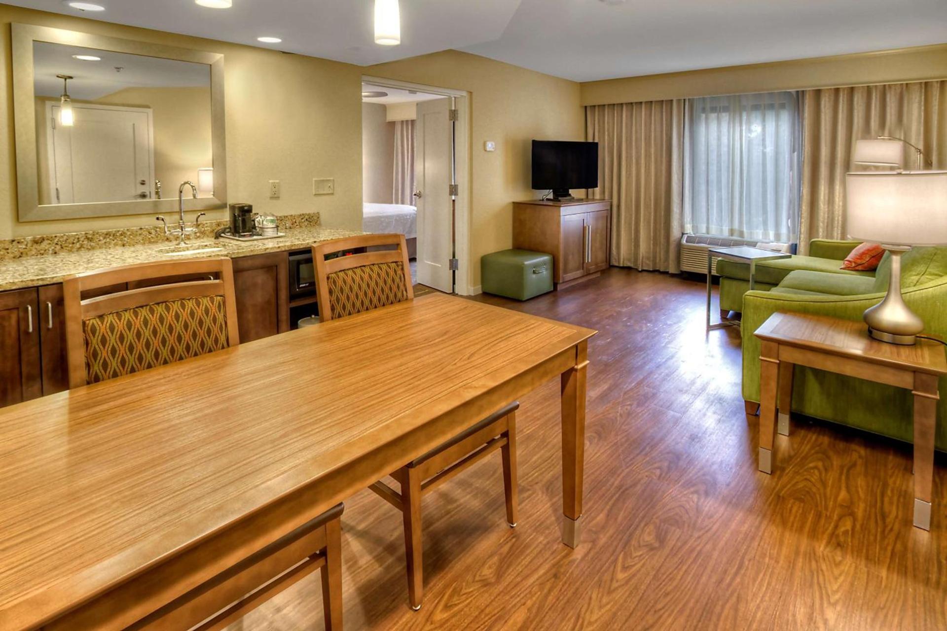 Hampton Inn and Suites Asheville Airport photo 29