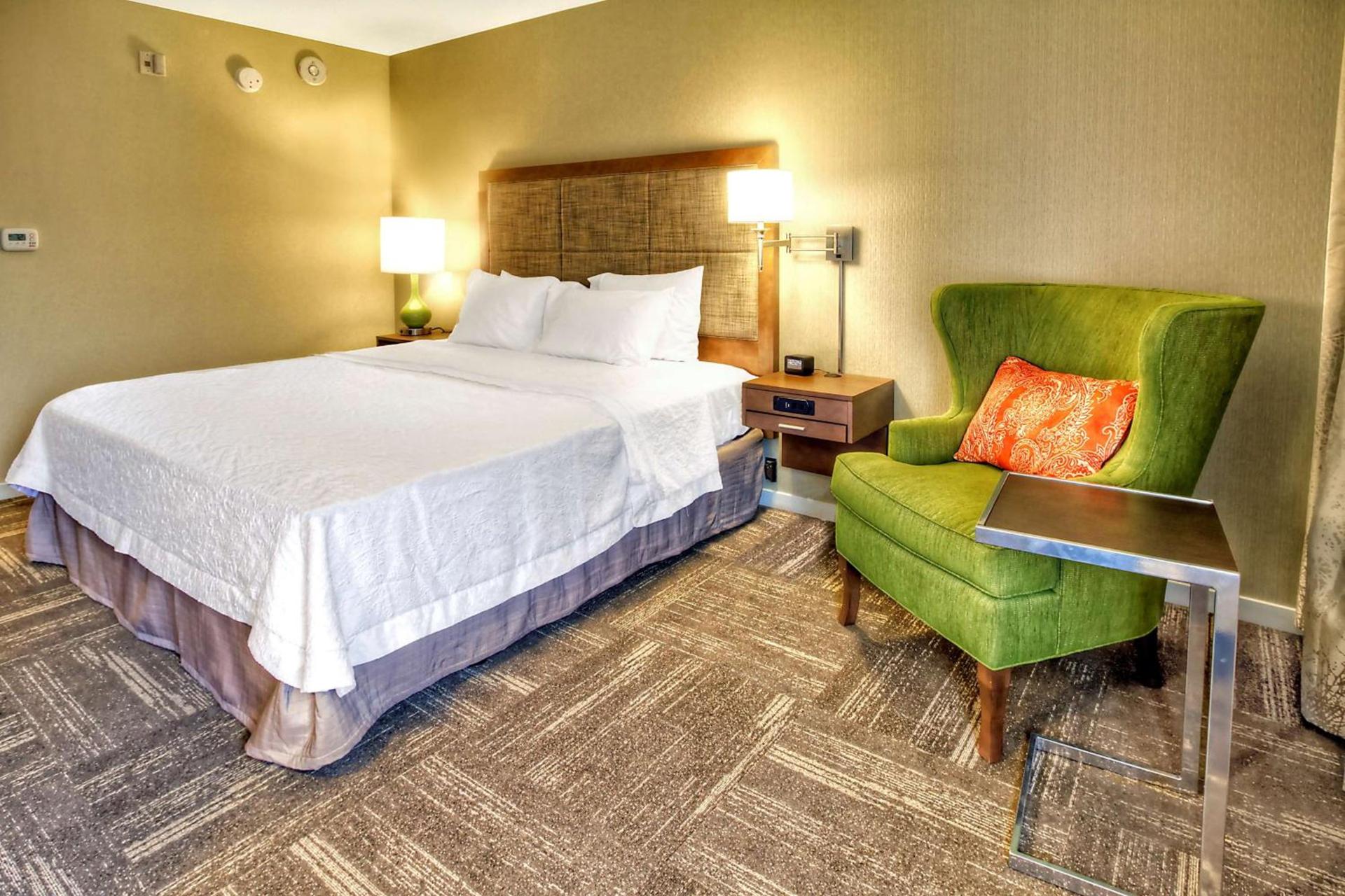 Hampton Inn and Suites Asheville Airport photo 35