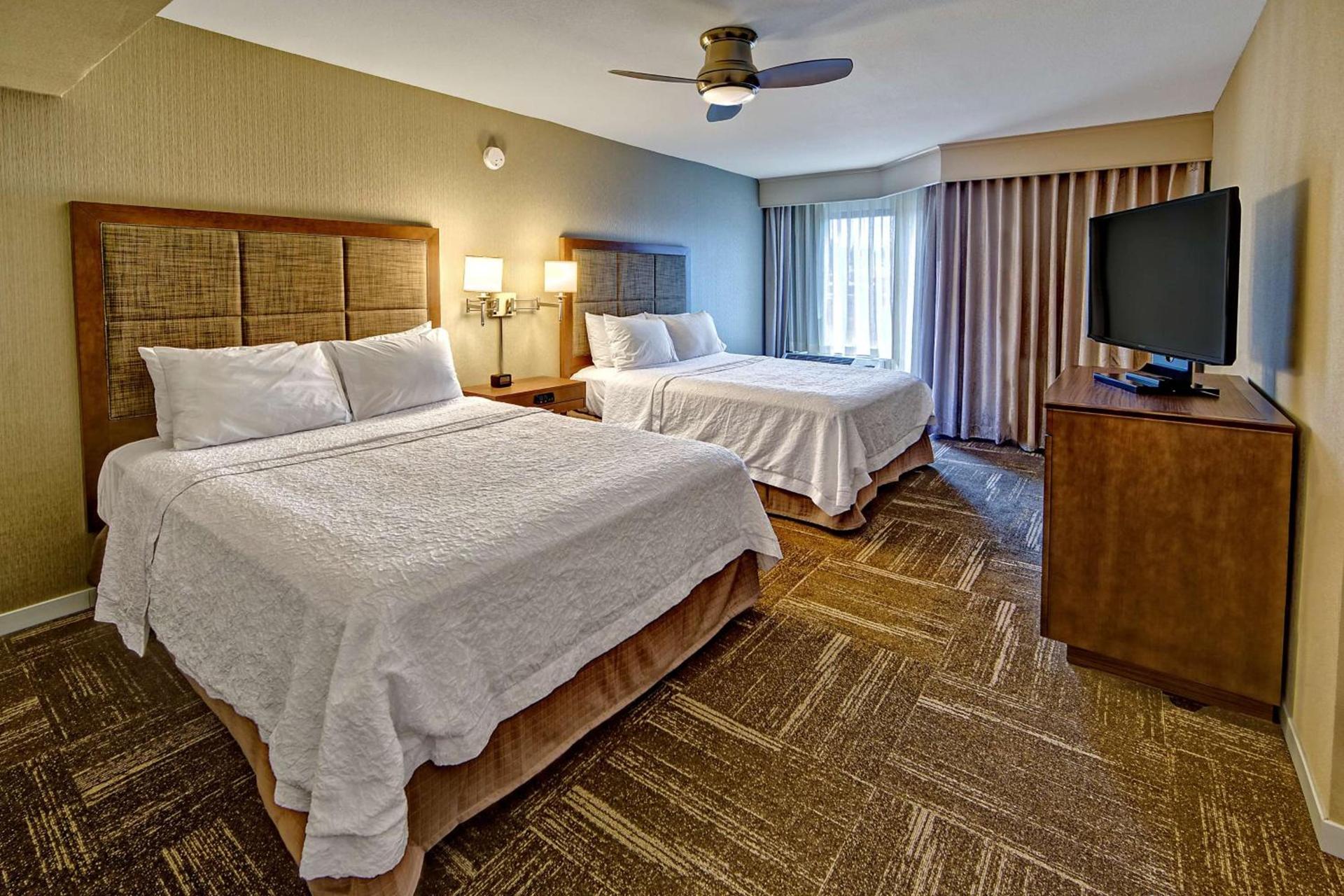 Hampton Inn and Suites Asheville Airport photo 40