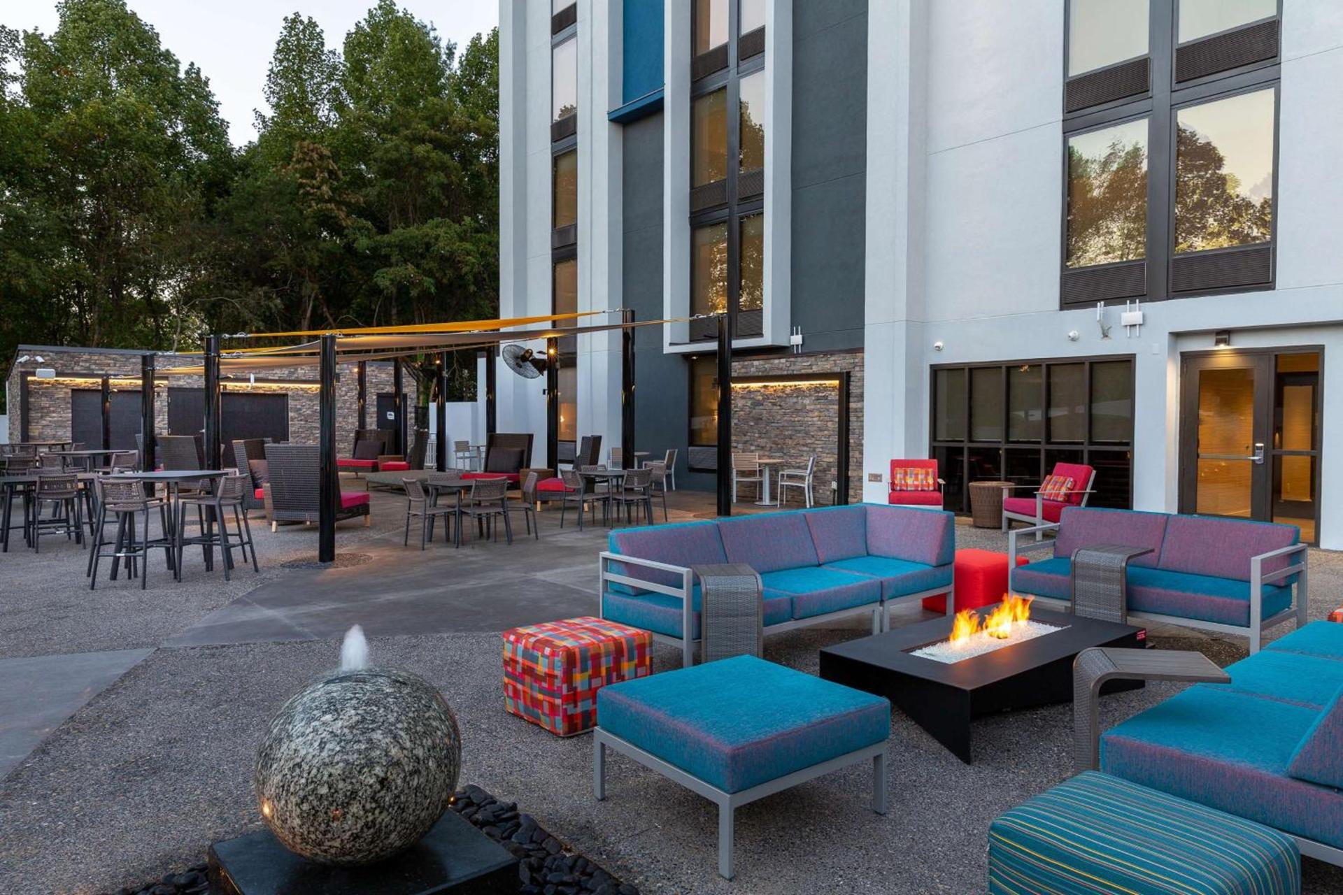 Hilton Garden Inn Asheville South photo 7