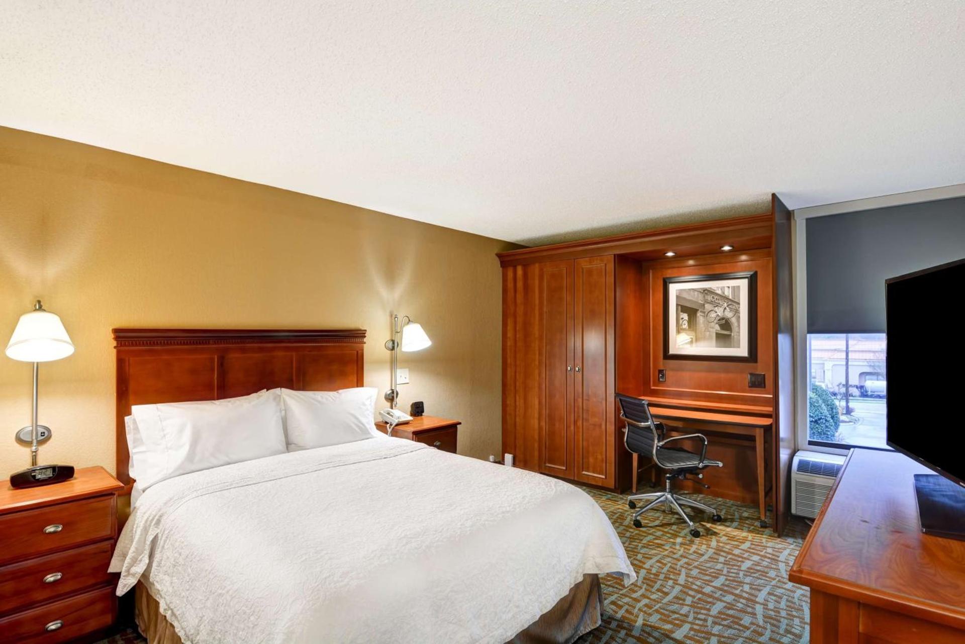 Hampton Inn Hendersonville photo 34