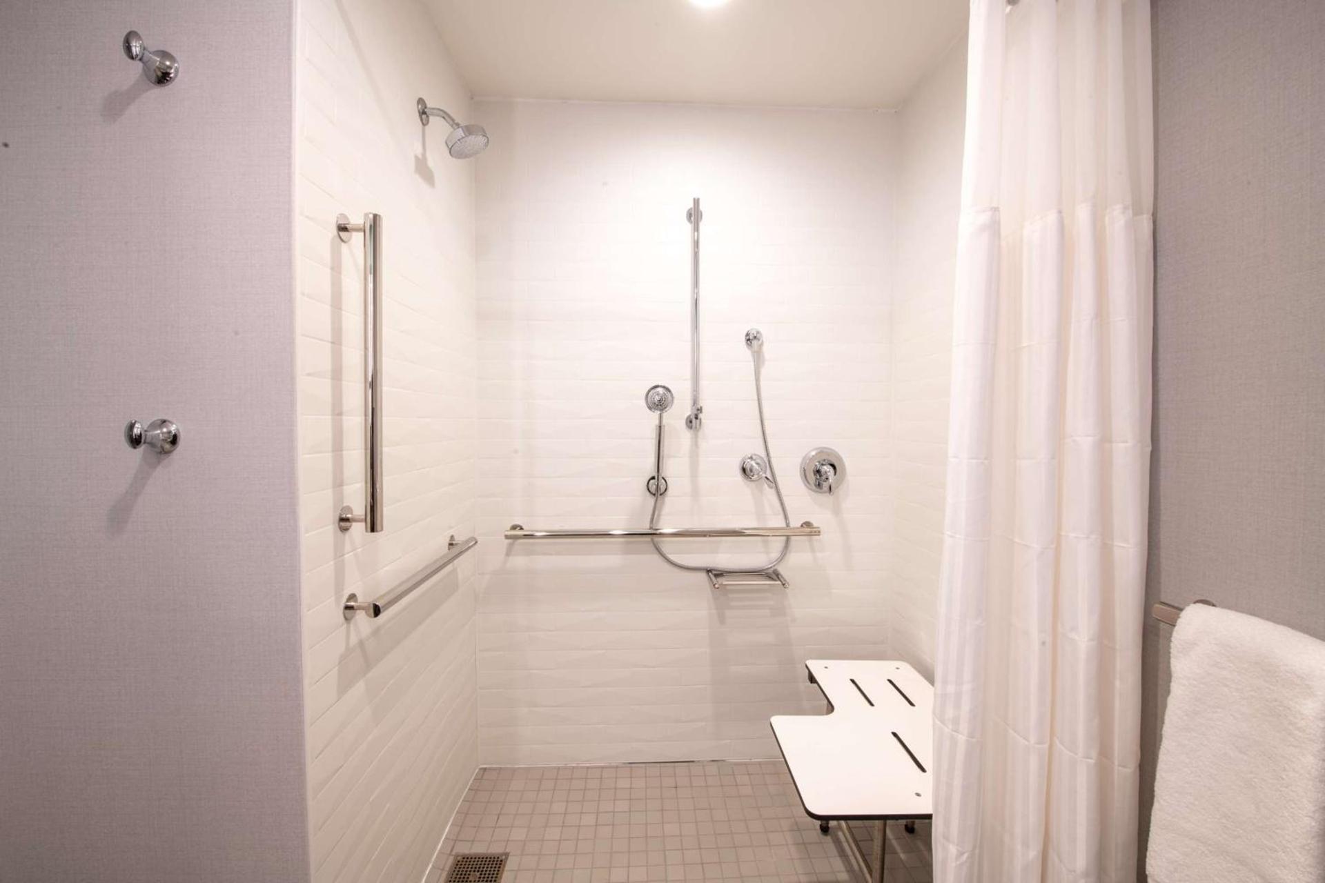 Hilton Garden Inn Asheville South photo 39