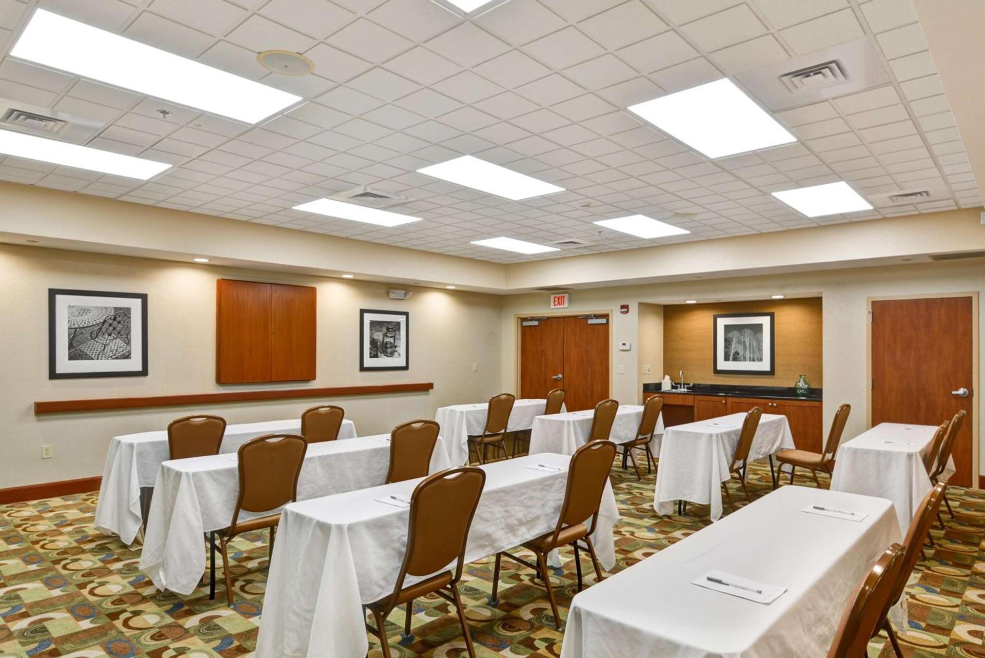 Hampton Inn Hendersonville photo 45