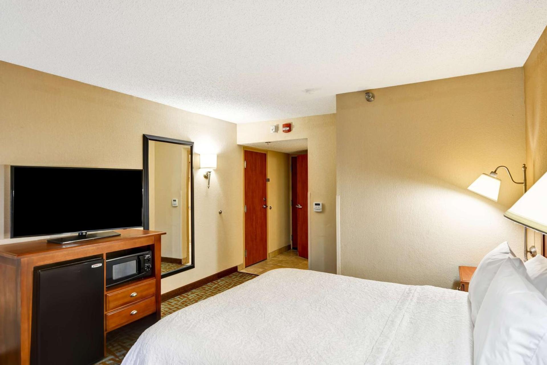 Hampton Inn Hendersonville photo 52