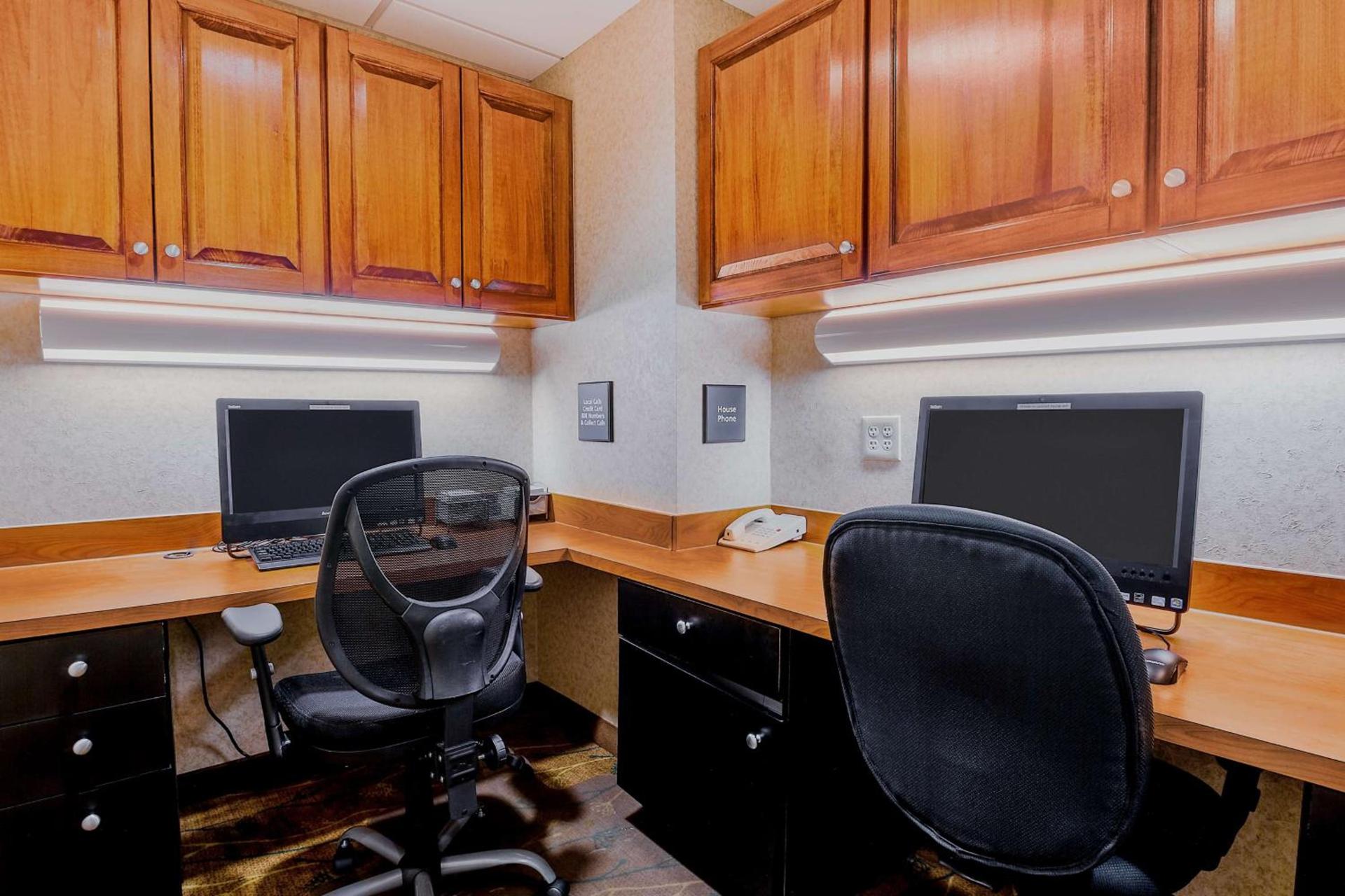 Hampton Inn Hendersonville photo 53
