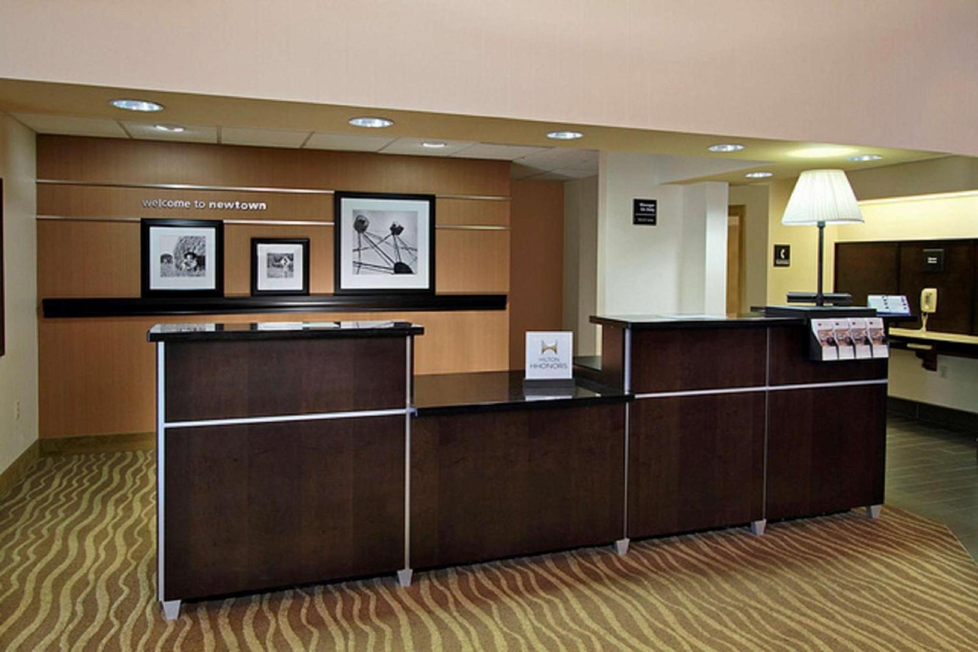 Hampton Inn & Suites Newtown photo 5