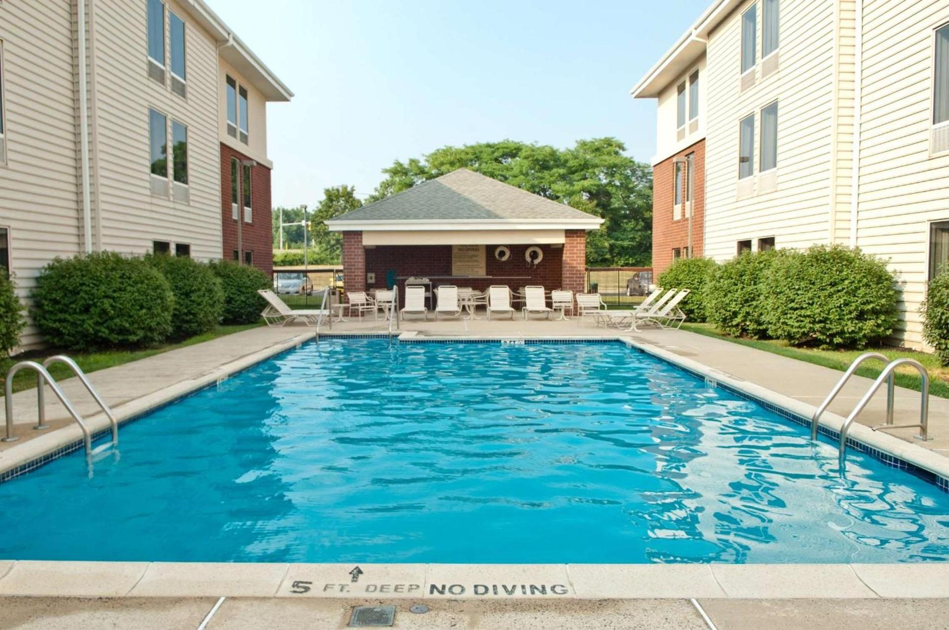 Hampton Inn & Suites Newtown photo 8