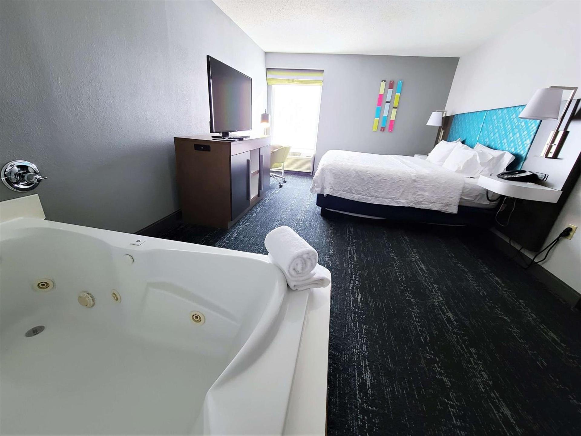 Hampton Inn & Suites Newtown photo 14