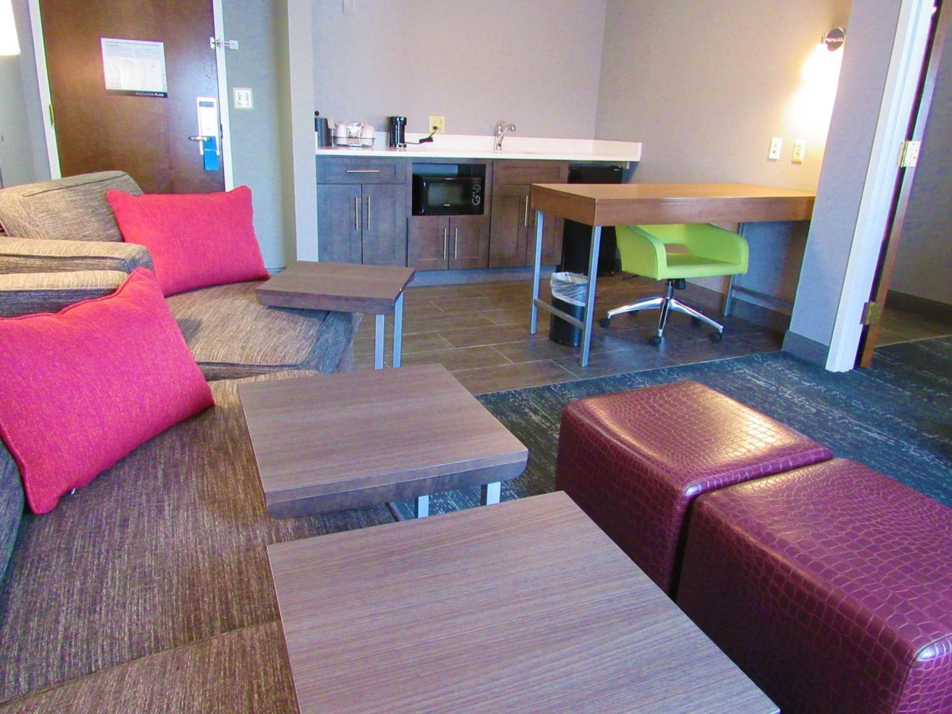 Hampton Inn & Suites Newtown photo 44