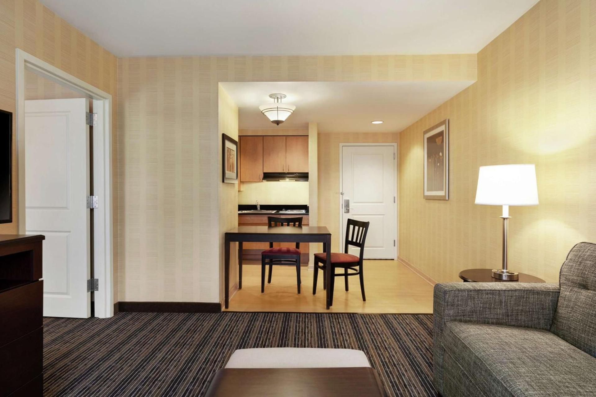 Homewood Suites by Hilton Newtown - Langhorne, PA photo 11